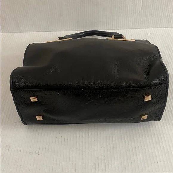 DANIER Black Leather Tote Bag /handbag with Gold Hardware - Picture 5 of 15